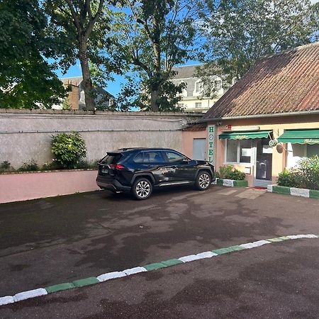 Hotel Saint - Charles Rambouillet Exteriér fotografie